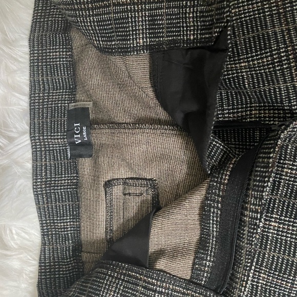 Plaid trousers. Brand new, never worn. Large - Picture 5 of 7